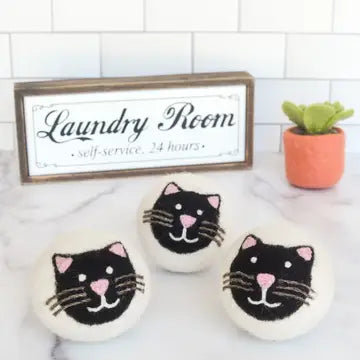 Black Cat Dryer Ball