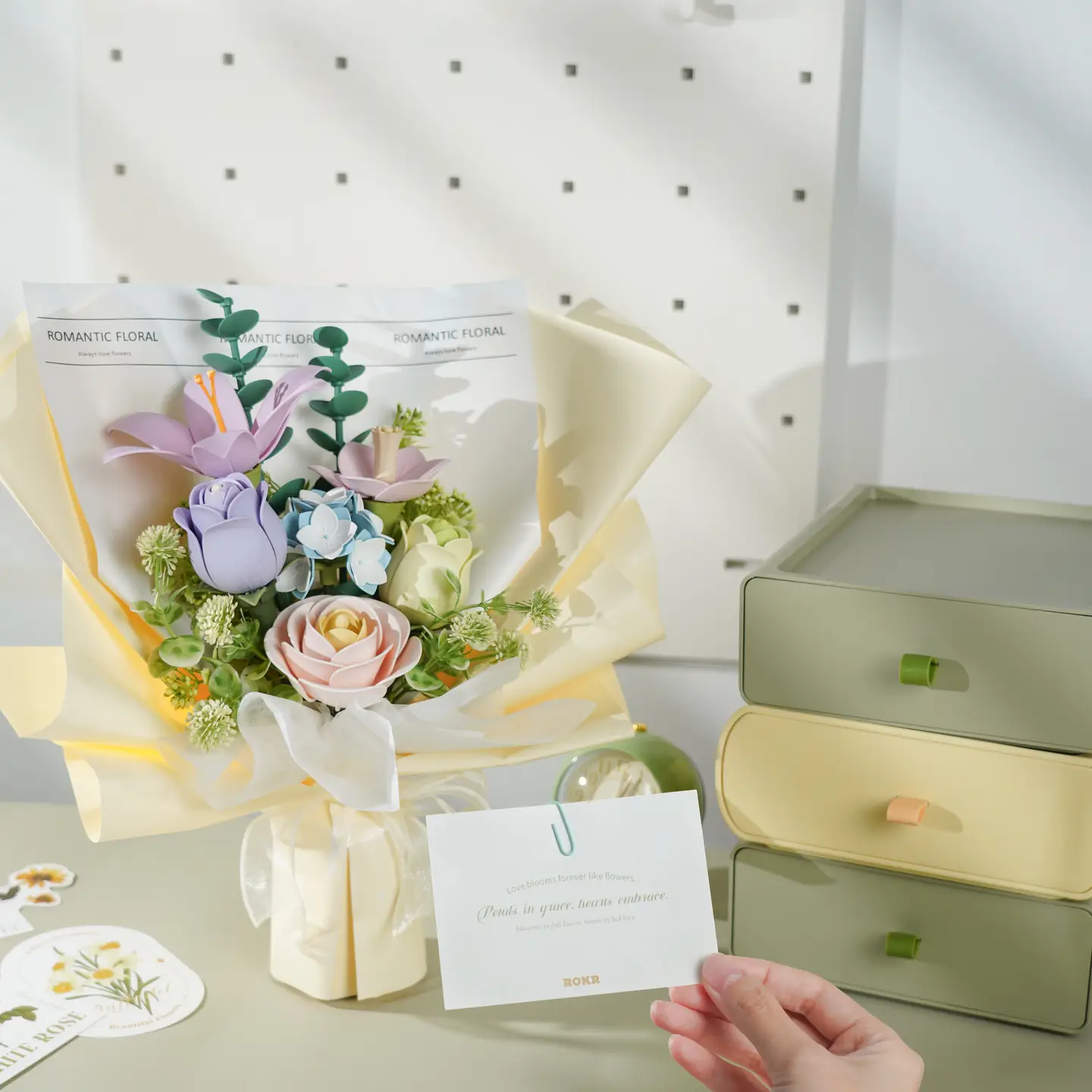 3D Plastic Flower Puzzle Bouquet