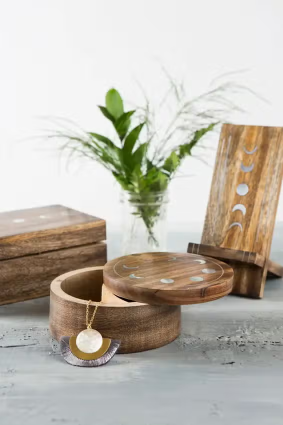 Indukala Moon Pivot Box