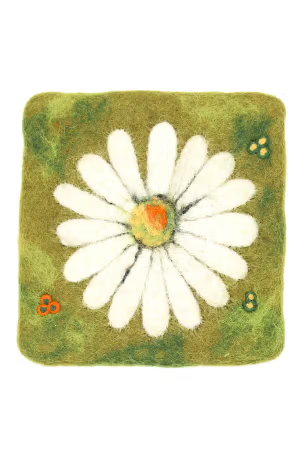 Felted Daisy Flower Trivet