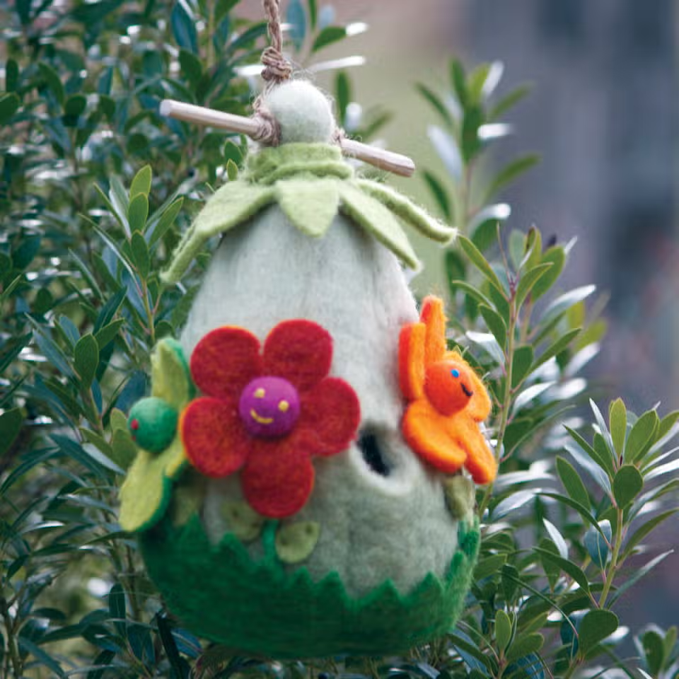 Bird House: Friendly Flower