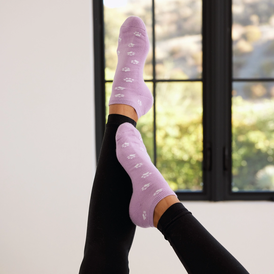 Ankle Socks That Save Dogs Purple Paw Prints