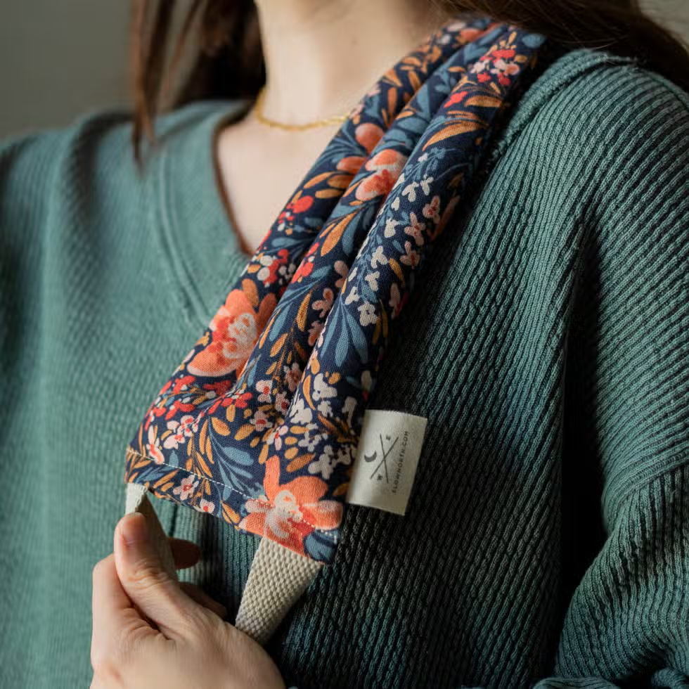 Neck Wrap Therapy Pom Blossom