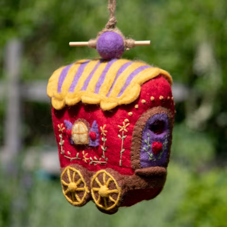 Felted Birdhouse: Gypsy Wagon