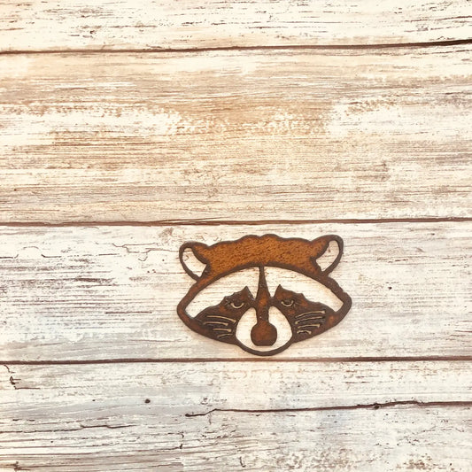 Rusty Raccoon Face Magnet