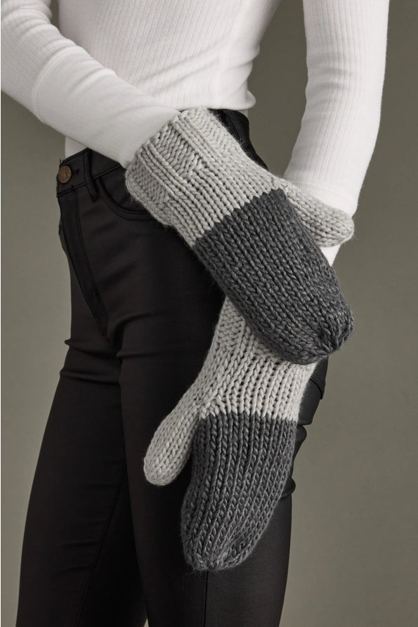 Dark + Light Grey Colorblock Mittens