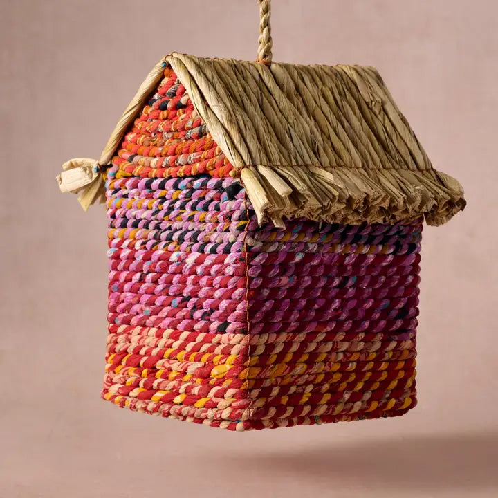 Nira Sari Birdhouse
