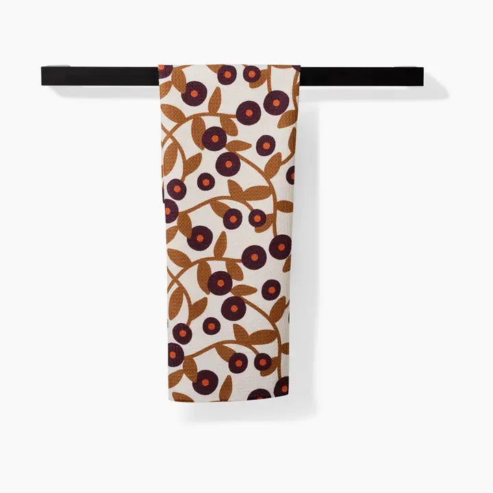 Geometry Tea Towel: Swirling Vines