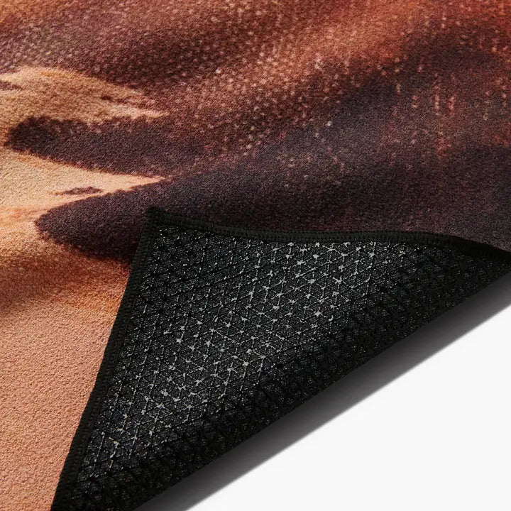 Geometry Yoga Towel Her Majesty