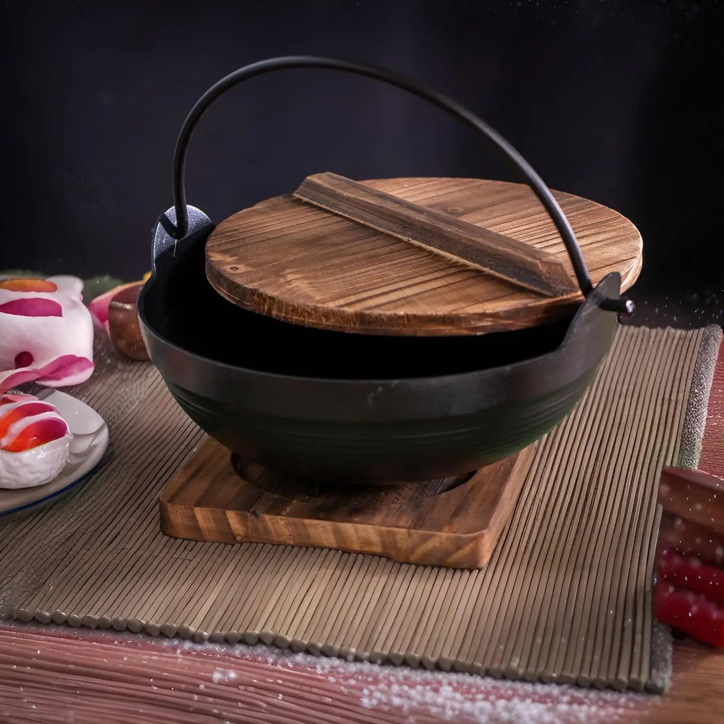 Nabe Pot 7.5" with Trivet