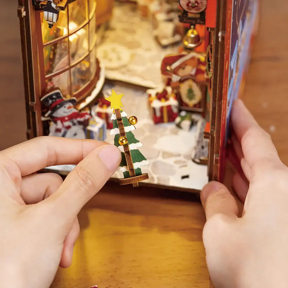 DIY Miniature Book Nook: Christmas Street