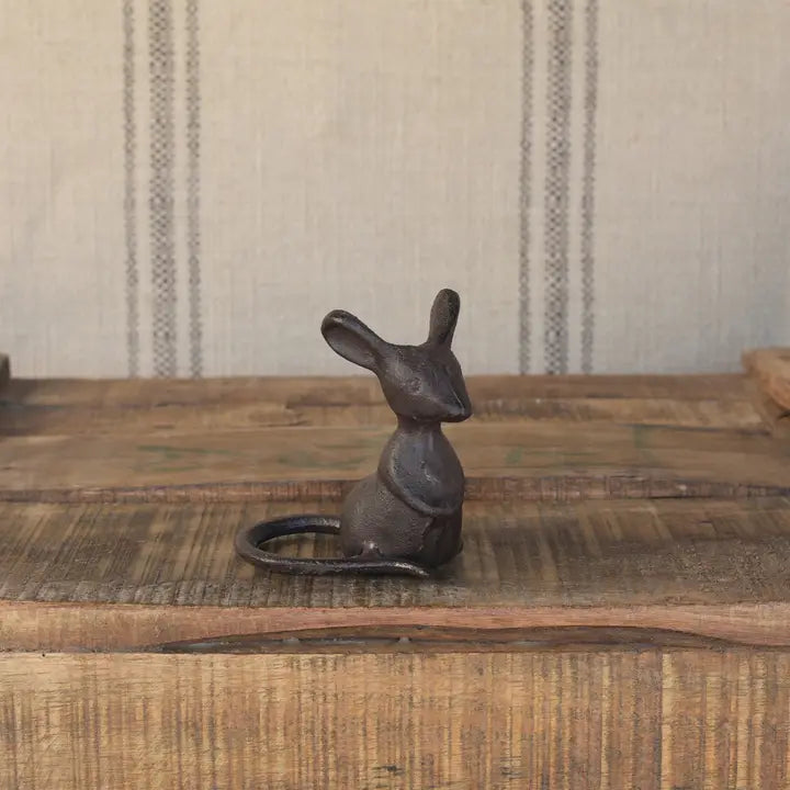 Cast Iron Mouse Listening