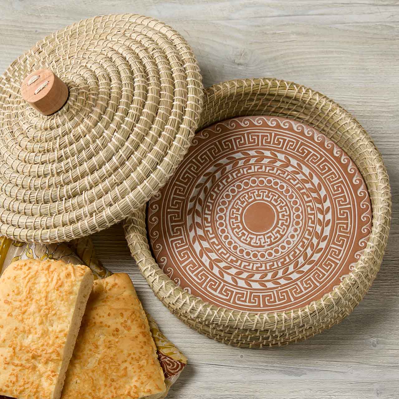Breadwarmer with Lid Ancient Wave