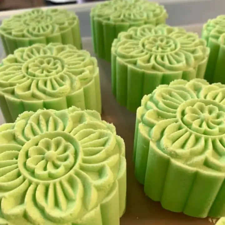 Lily of the Valley Bath Bomb