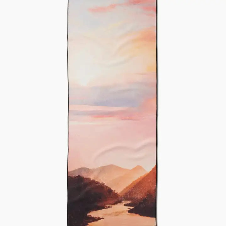 Geometry Yoga Towel Her Majesty