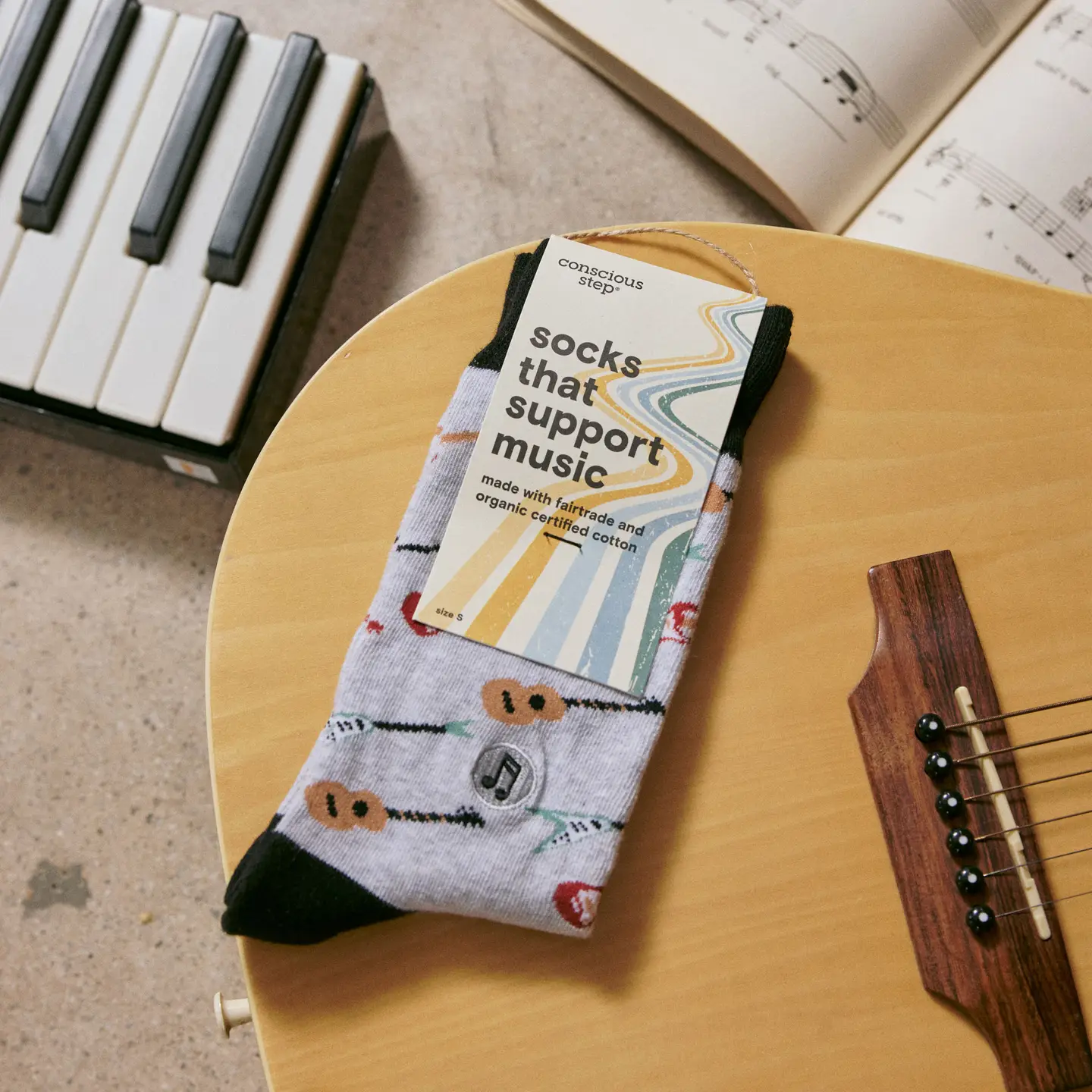 Socks That Support Music Gray Guitars