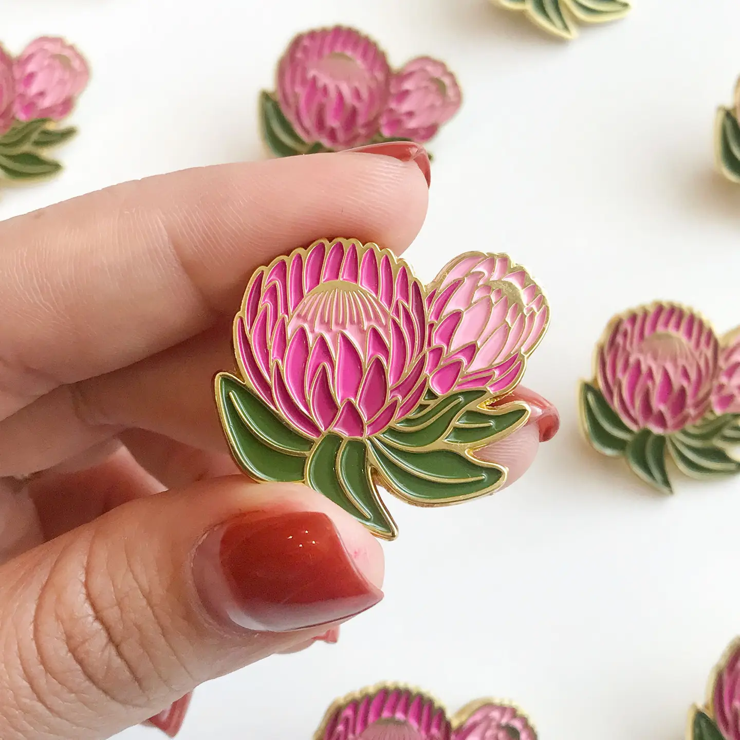 Ofelia Protea Floral Pin