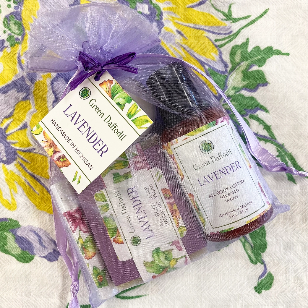 Lavender Gift Bag Set