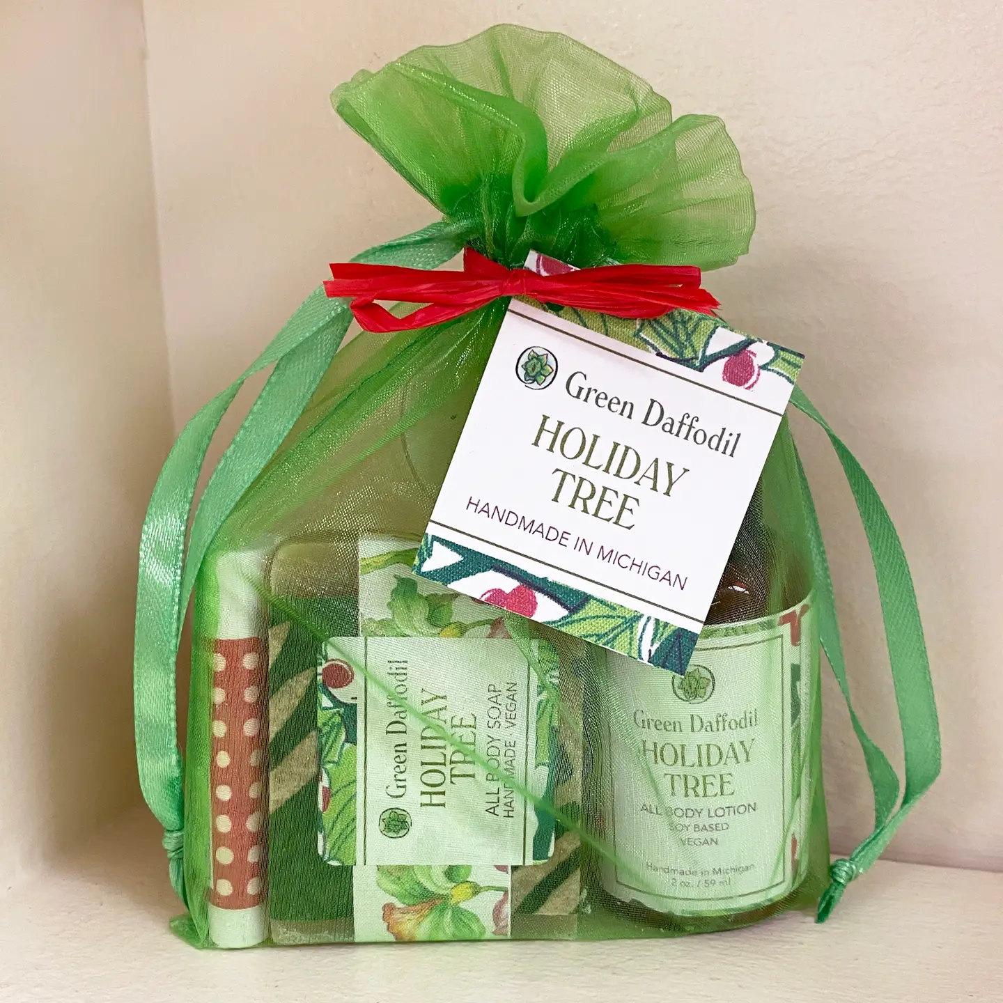 Holiday Tree Gift Bag Set