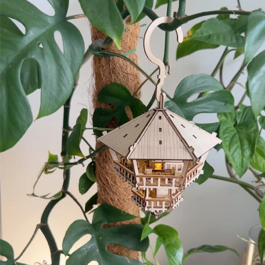 Treetop Hideaway Tiny Treehouse