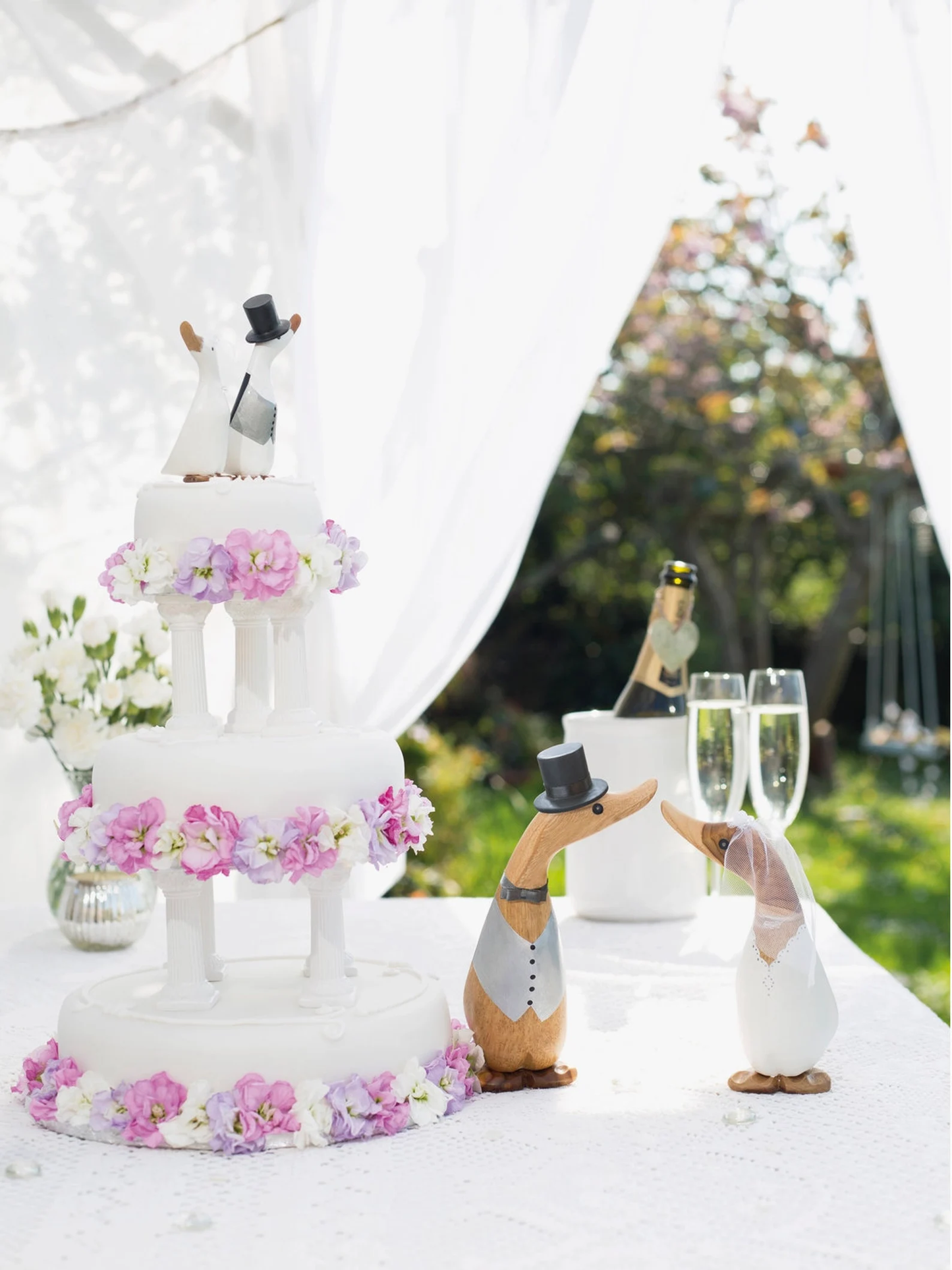 Bride & Groom Wooden Ducklings Set