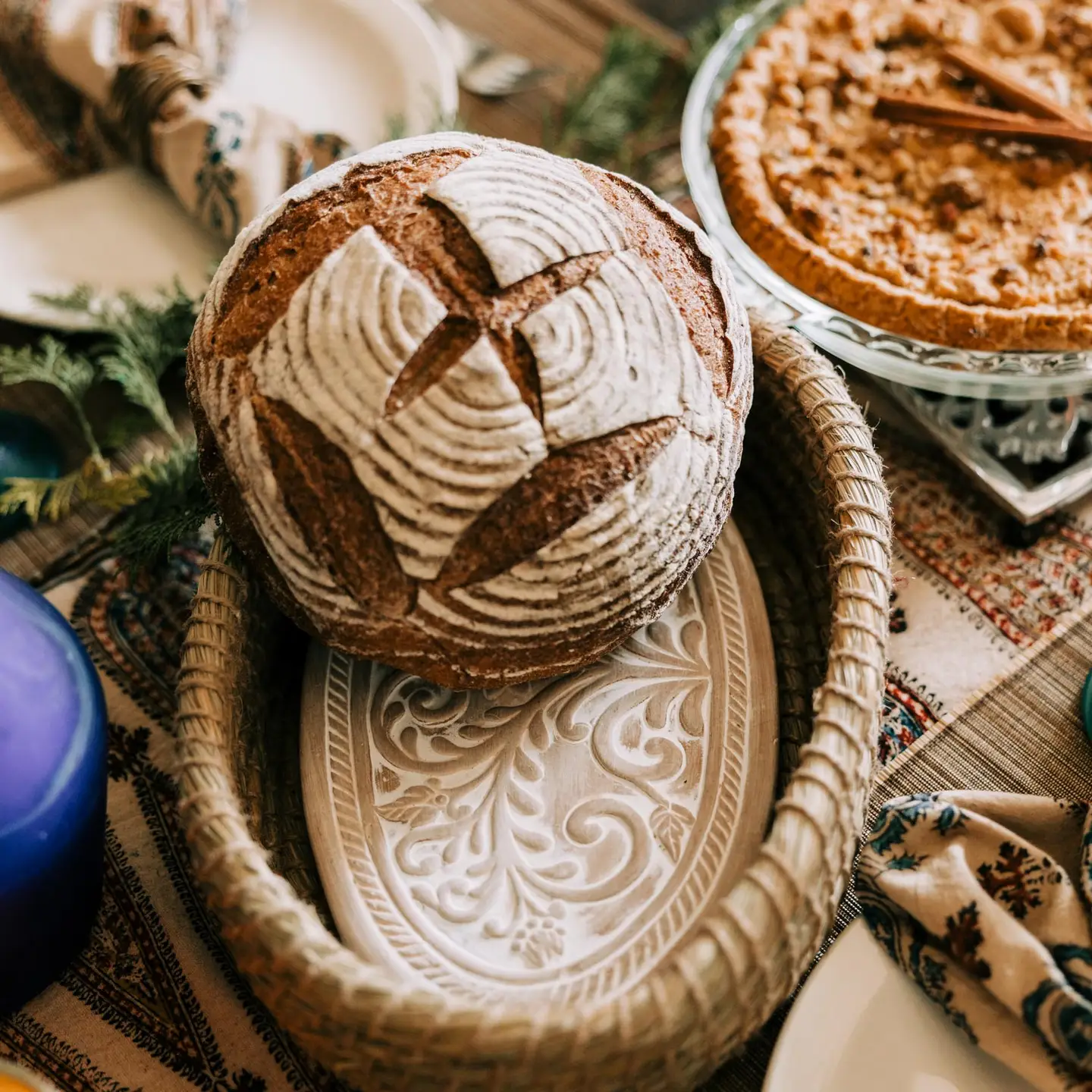 Toasty Swirl Bread Basket