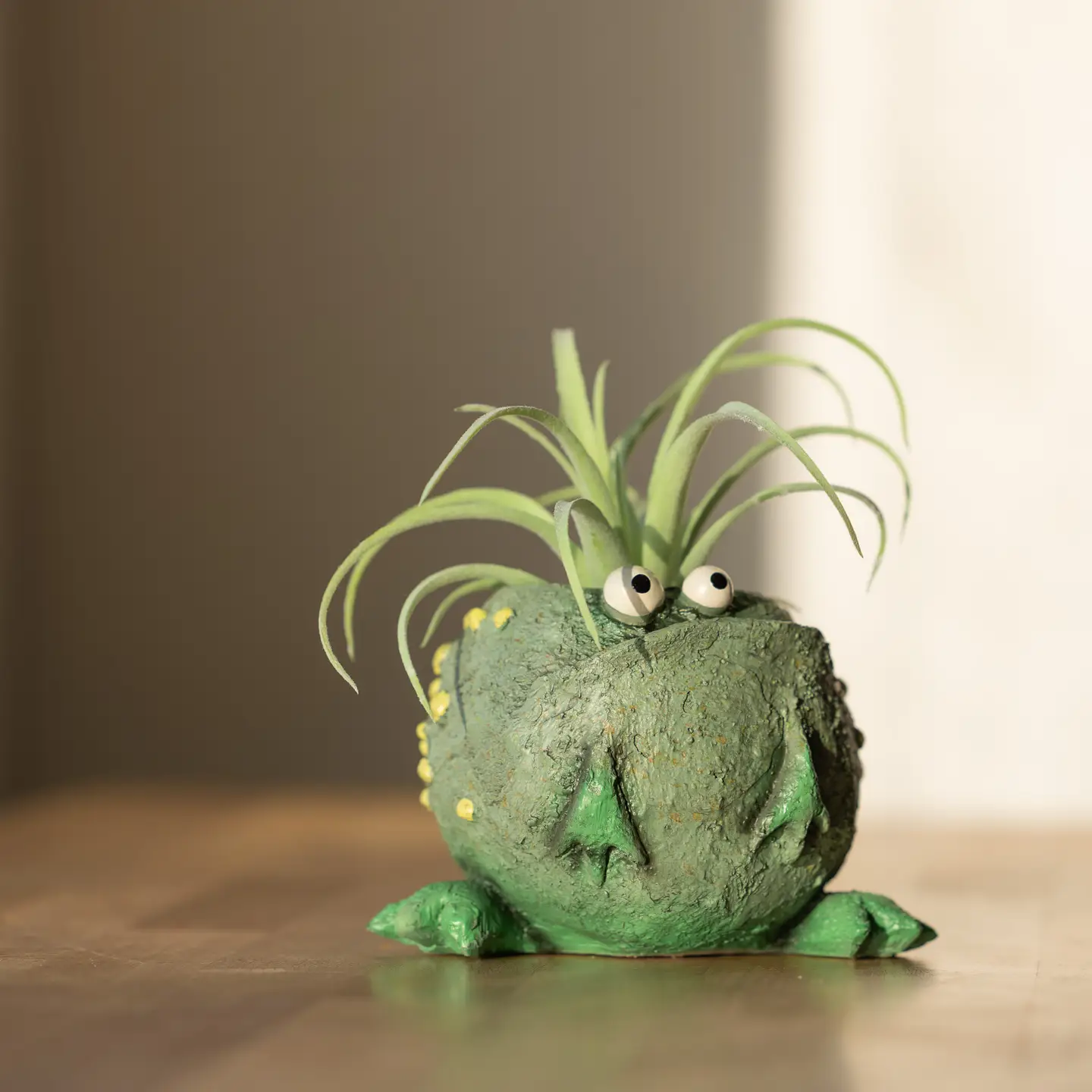 Freckles Frog Planter