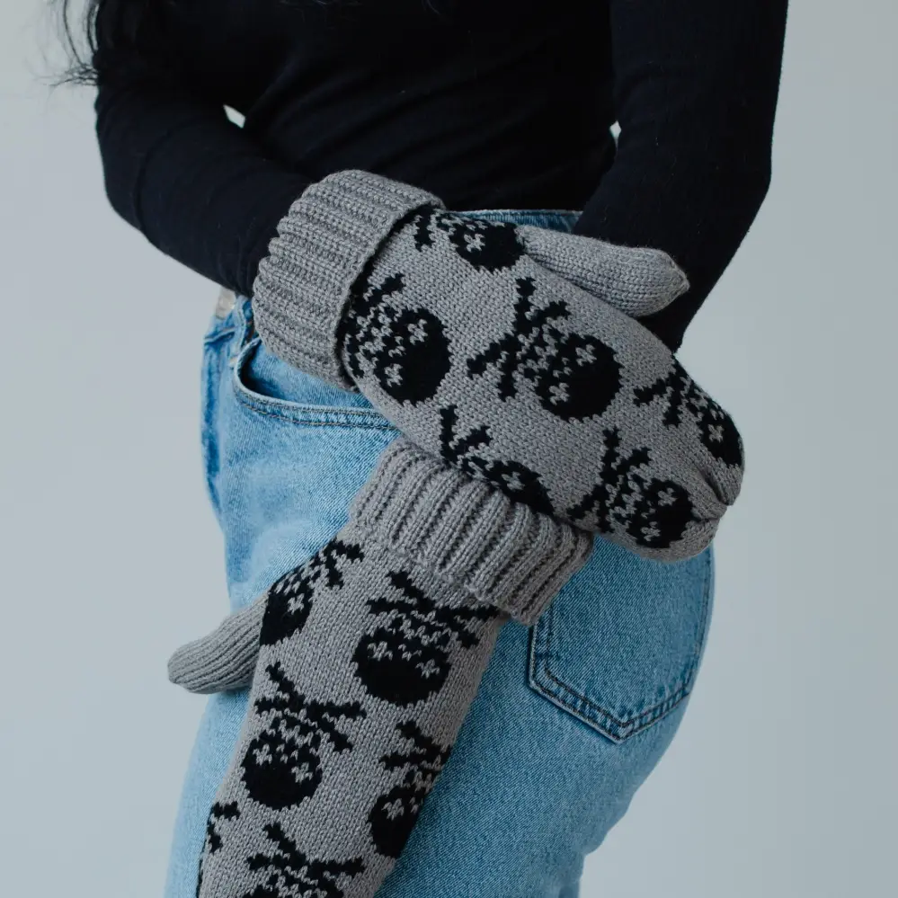 Grey Skull Patterned Mittens