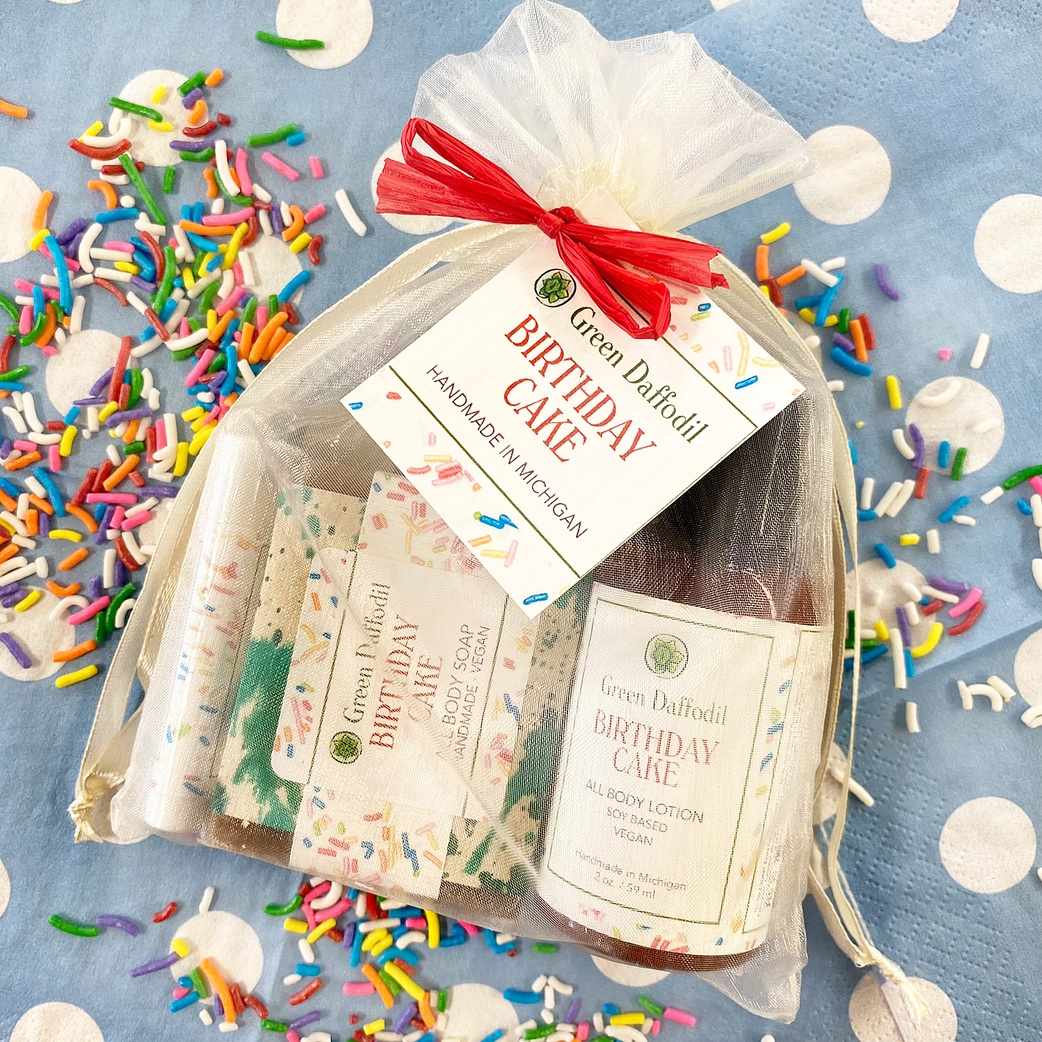 Birthday Cake Gift Bag Set