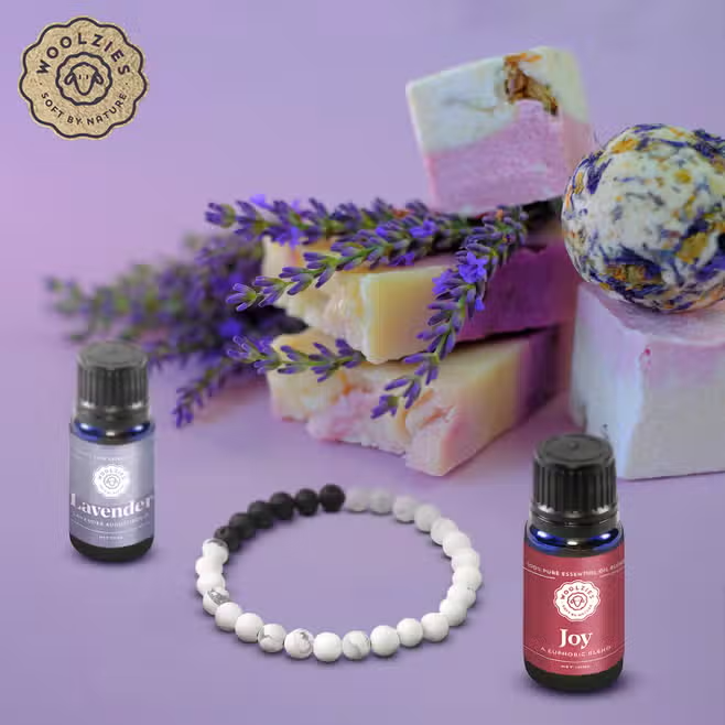 Aromatherapy Jewlery + Oils Kit
