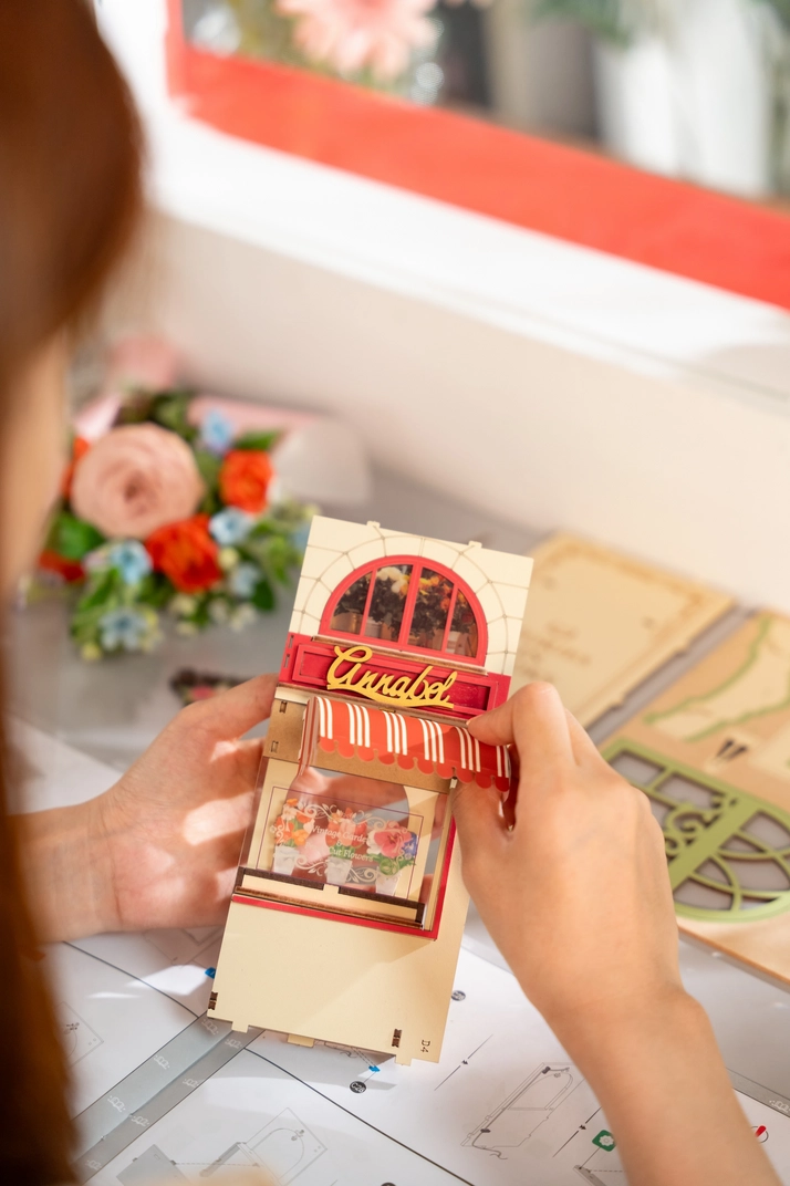 DIY Miniature Books Nook Kit: Floral Corner