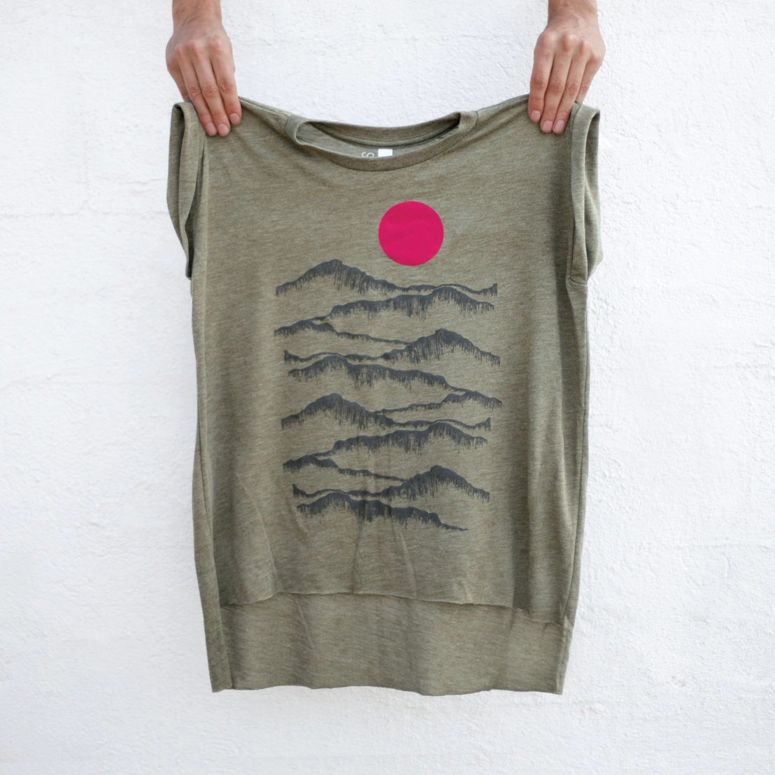 Mountain & Sun Muscle T-Shirt