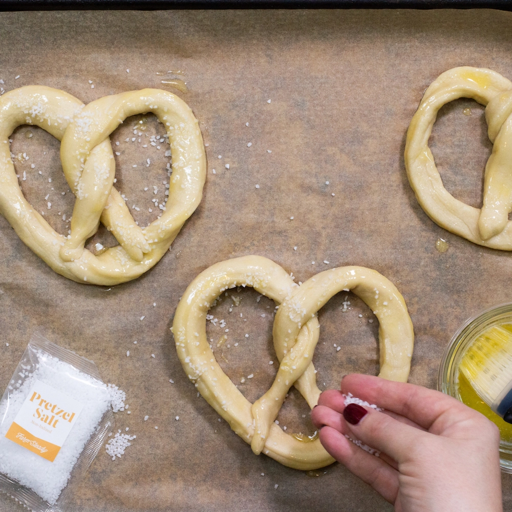 Soft Pretzel & Beer Cheese Kit