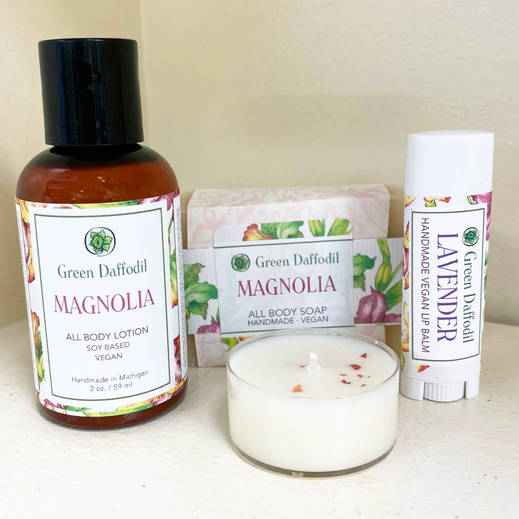 Magnolia Gift Bag Set